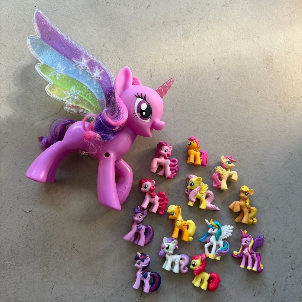 My Little Pony Miniature Figurines plus 1 bigger